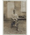 PETAIN Philippe. Militaire. Homme d'Etat. Photographie en général de division, après 1914 et Pièce Signée (E 10668).